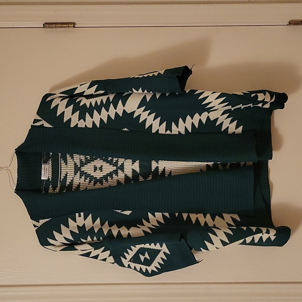 Aztec Southwestern Open front cardigan. Size XL. Green and cream